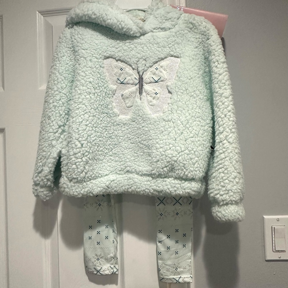 BTween 2-piece set sweater